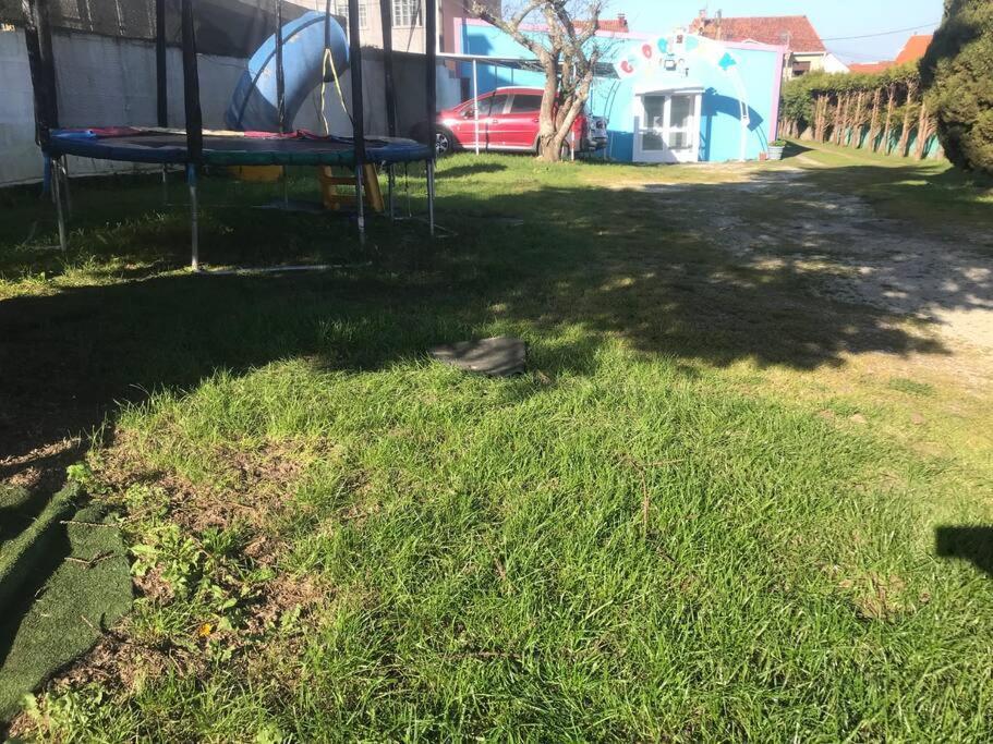 Apartamento Vacacional En オ・グローベ エクステリア 写真