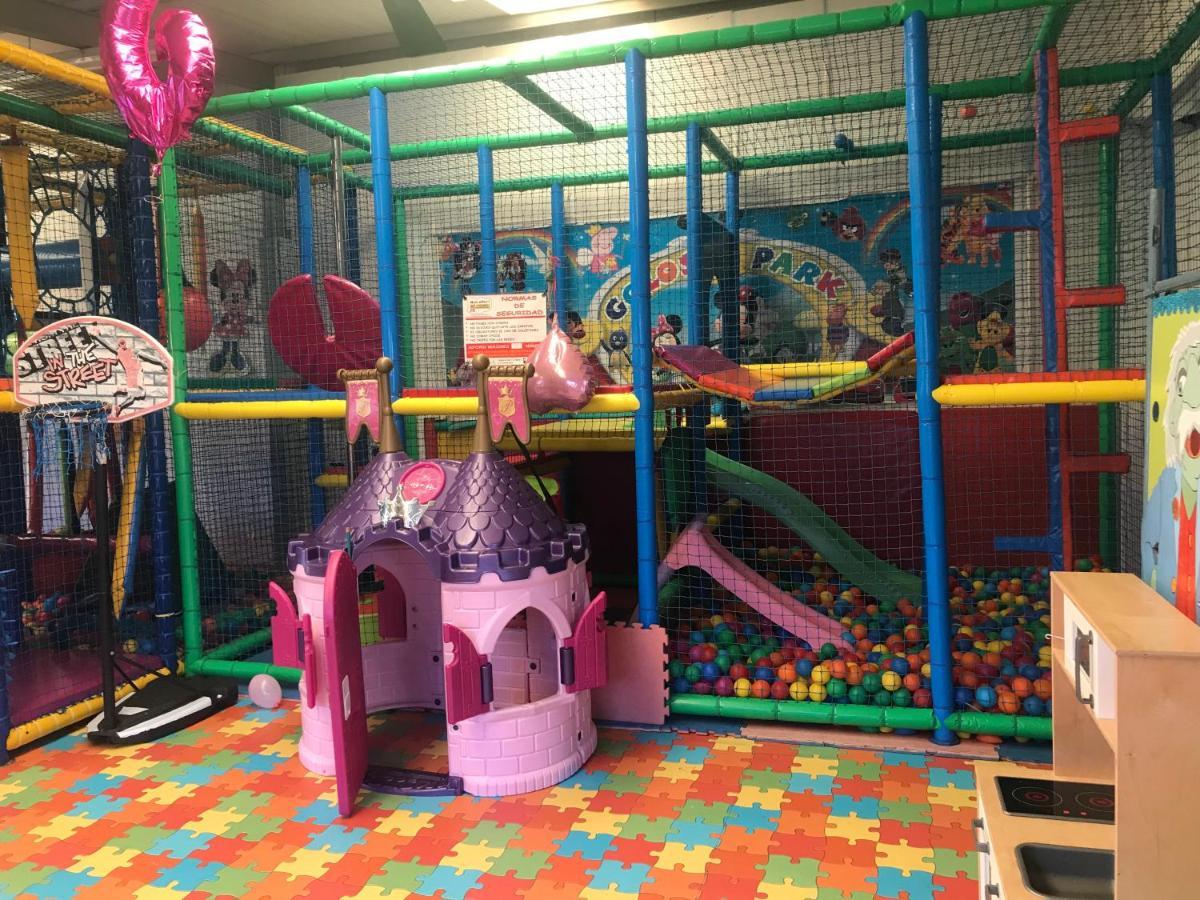 Apartamento Vacacional En オ・グローベ エクステリア 写真